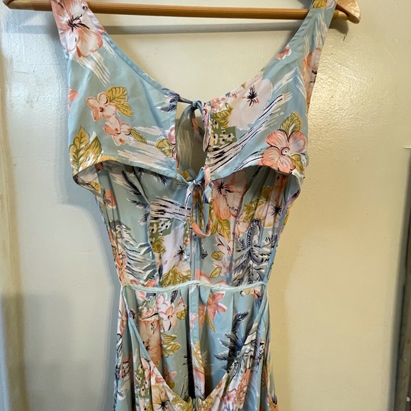 Reformation Dress - Picture 3 of 6